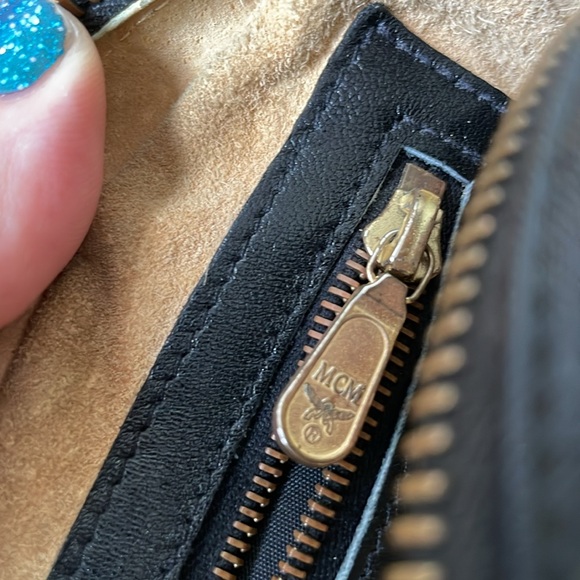 ⚡️MCM⚡️ Visetos vintage black clutch/pouch/everyday bag (wristlet no strap) - Picture 15 of 16